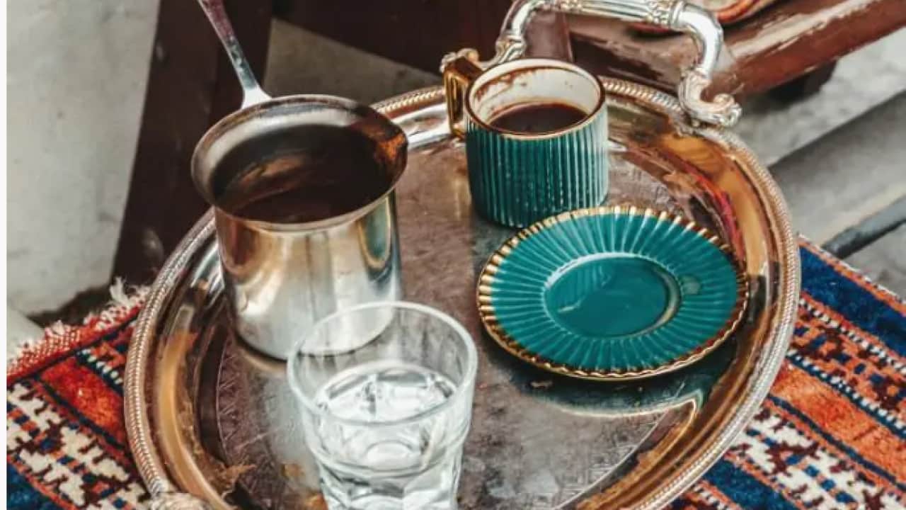 Foto - Türk kahvesinin yanında neden su verilir? Meğer çok derin anlamı varmış!