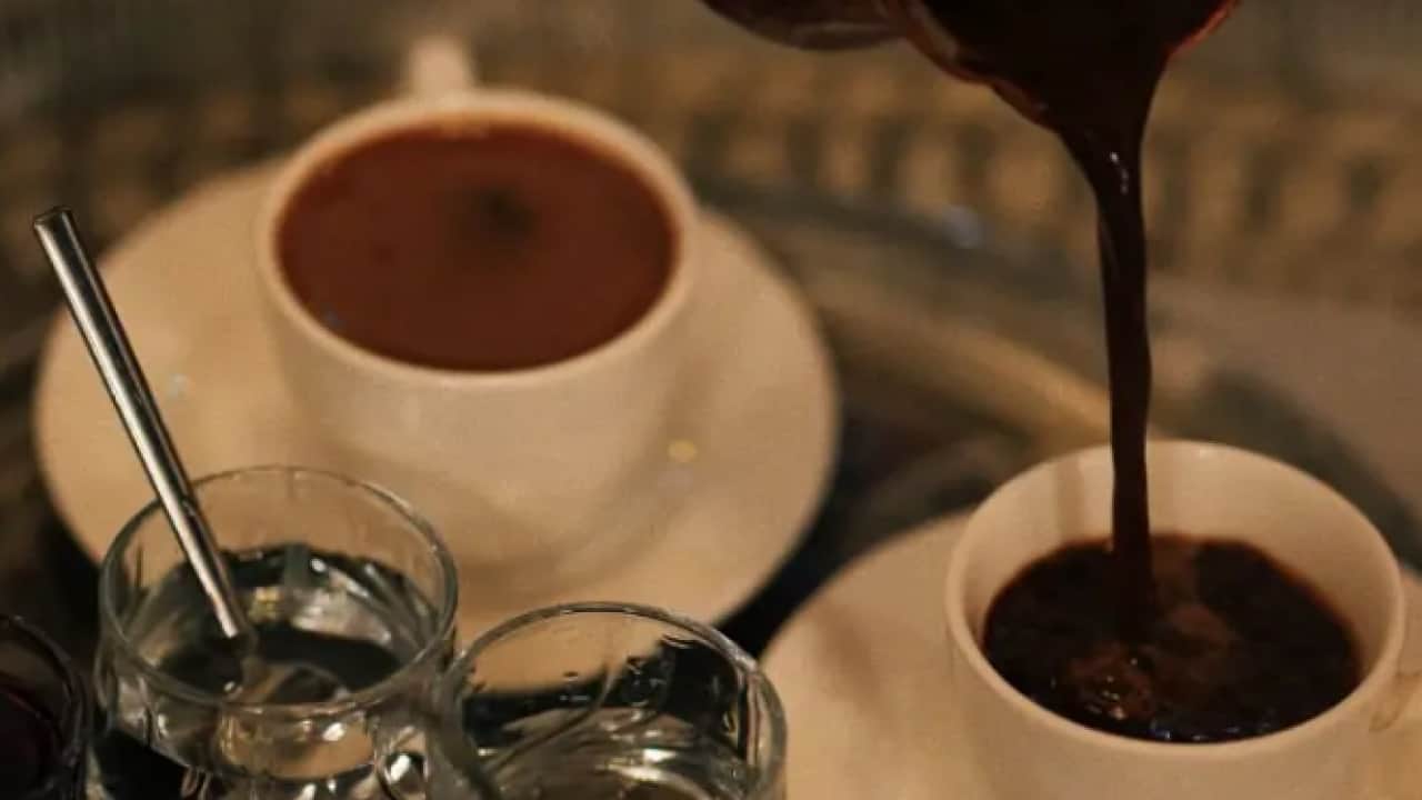 Foto - Türk kahvesinin yanında neden su verilir? Meğer çok derin anlamı varmış!