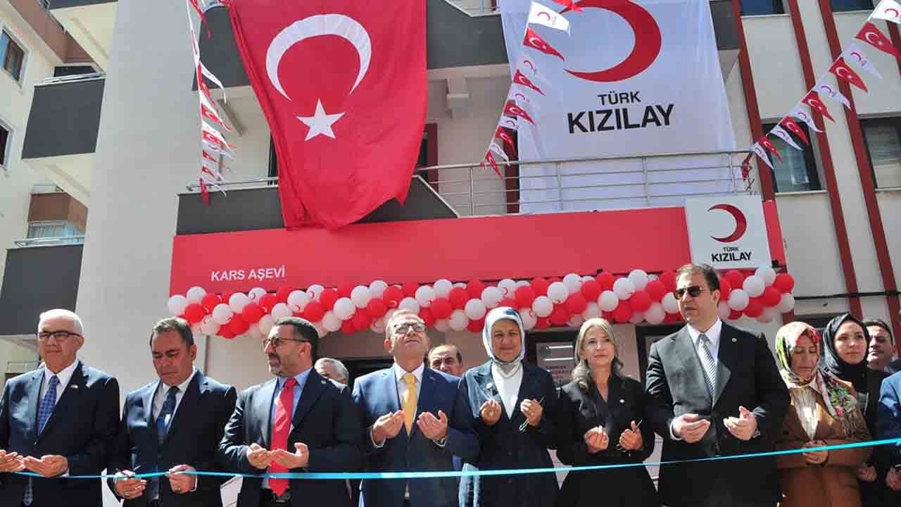 Türk Kızılay'dan Kars'a dev hizmet: Yeni aşevi törenle açıldı!