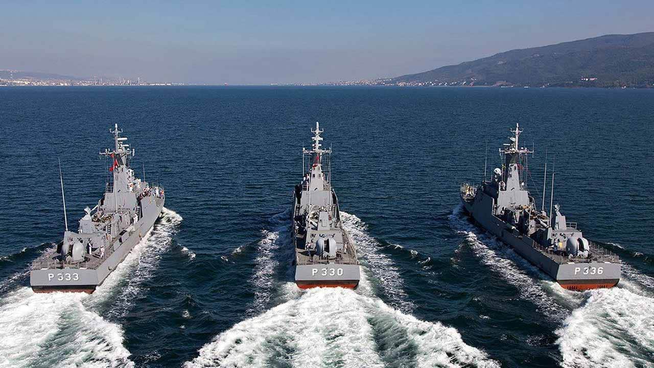 Foto - Türk savaş gemileri, İsrail savaş gemileriyle karşı karşıya geldi!