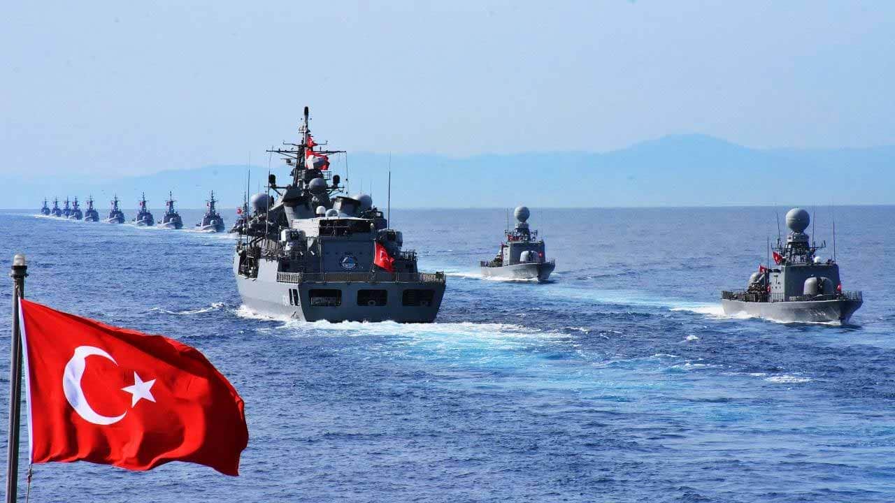 Foto - Türk savaş gemileri, İsrail savaş gemileriyle karşı karşıya geldi!