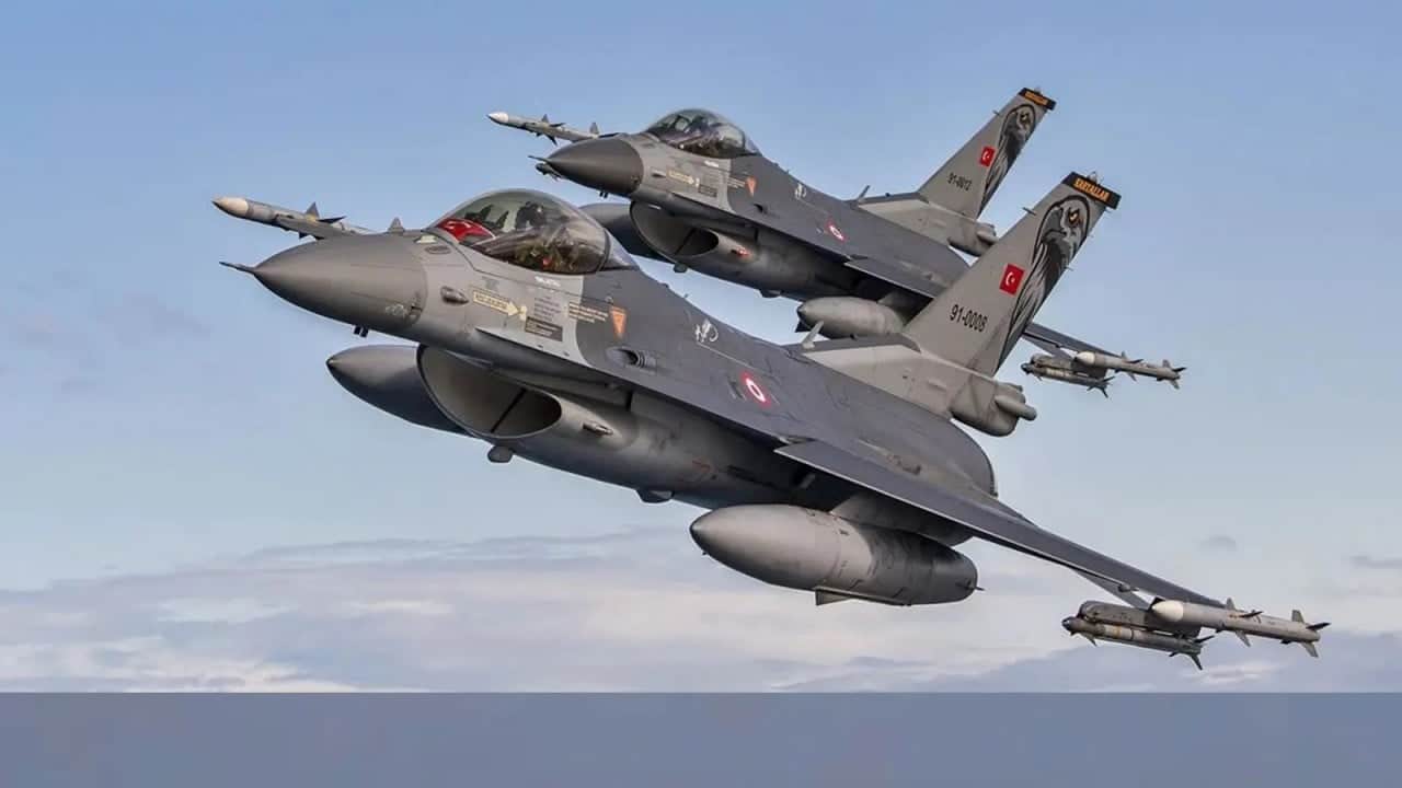Foto - Türk savaş uçakları Somali'de tozu dumana kattı: Diplomatlar çıkan gürültüyle uykularından uyandı