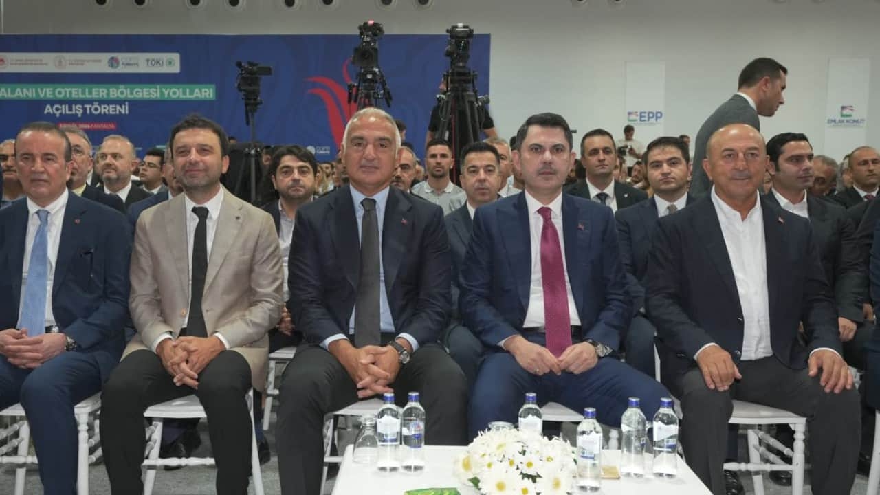 Foto - Türk turizminin kalbi Antalya'ya 19,2 milyar liralık Kültür ve Turizm yatırımı...