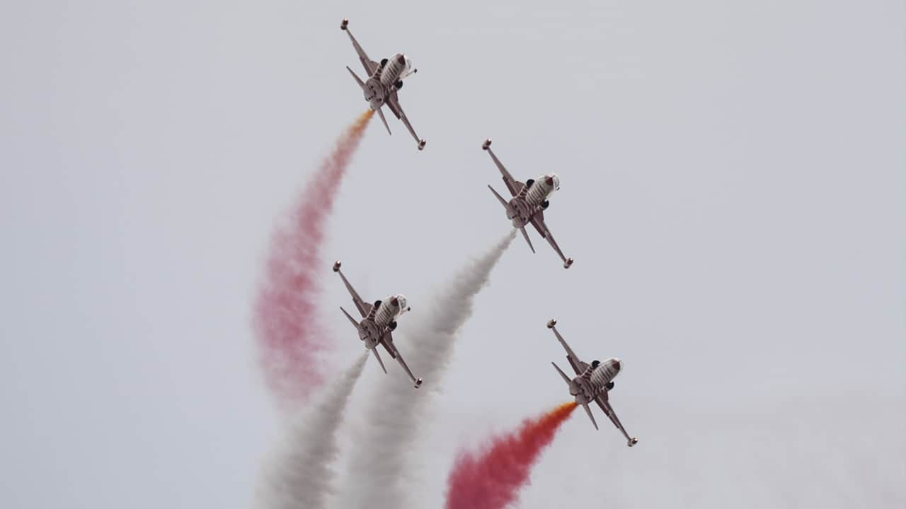 Foto - Türk Yıldızları Güneydoğu göklerinde! TEKNOFEST’te görkemli akrobasi şöleni!