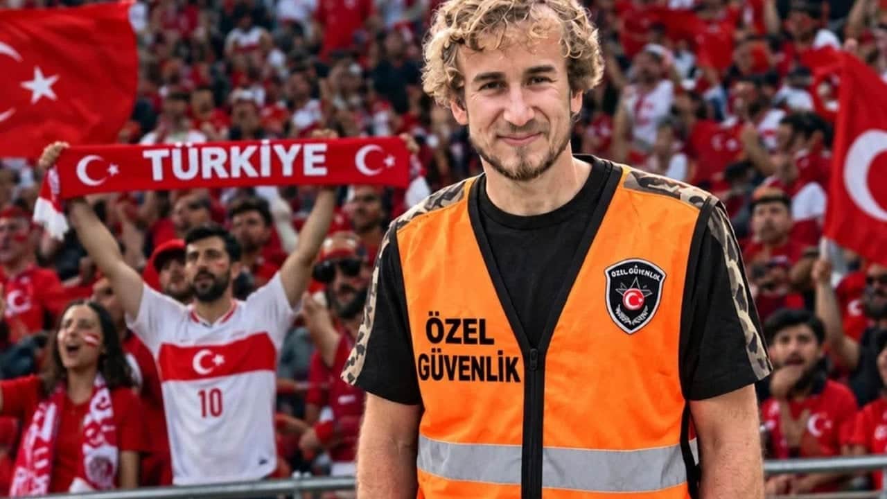 Türkiye-Fransa maçında ilginç kare! Eski Türk futbolcu, güvenlik görevlisi olmuş