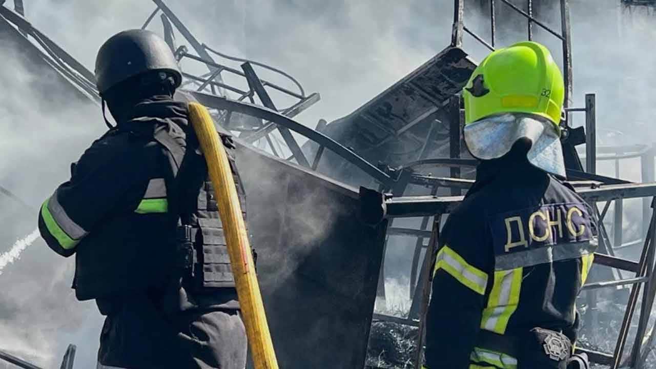 Foto - Kiev yakınlarında Rus İHA saldırısı: Depodaki patlamalarda 37 kişi hayatını kaybetti