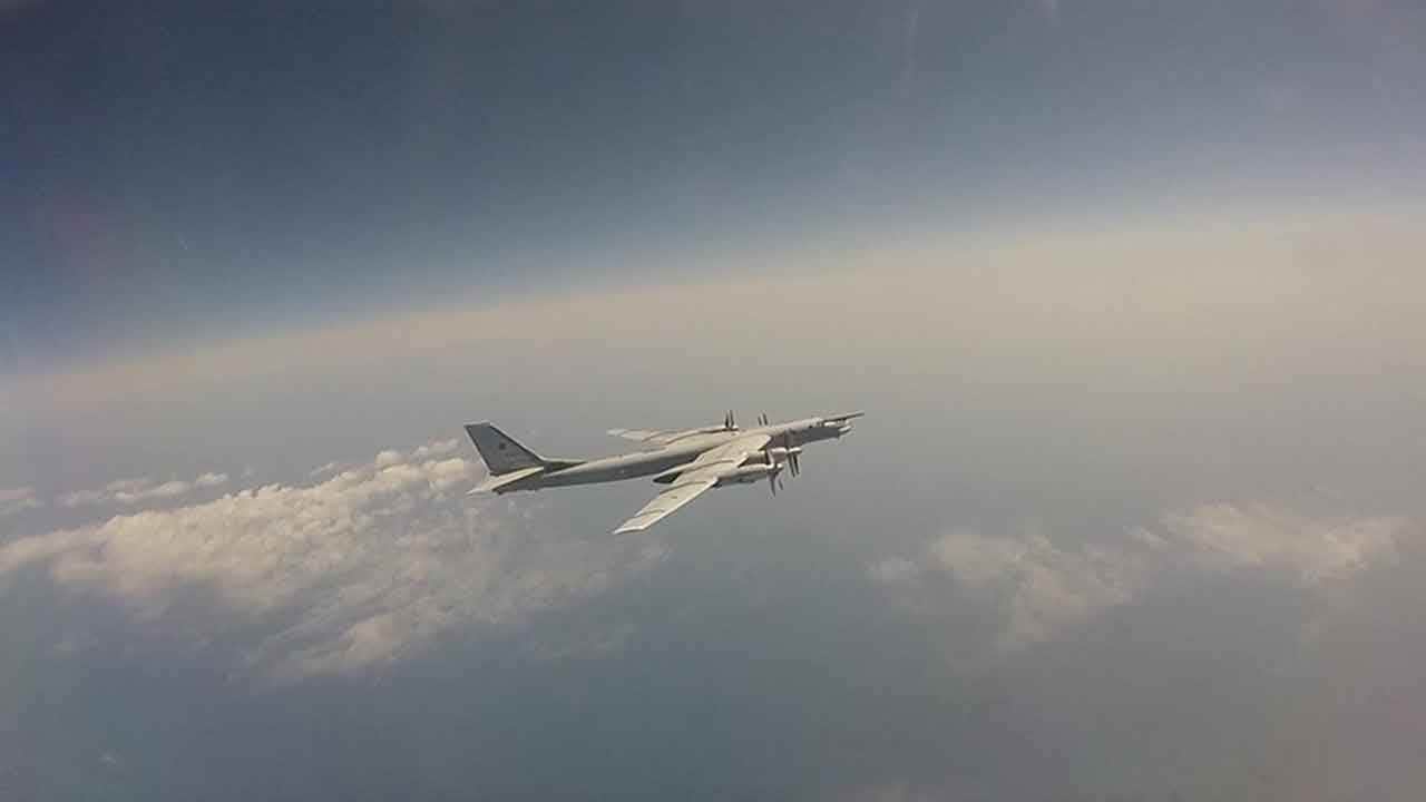 Foto - Türkiye saatler önce İHA'yı düşürmüştü! Uzun menzilli bombardıman uçakları peş peşe havalandı