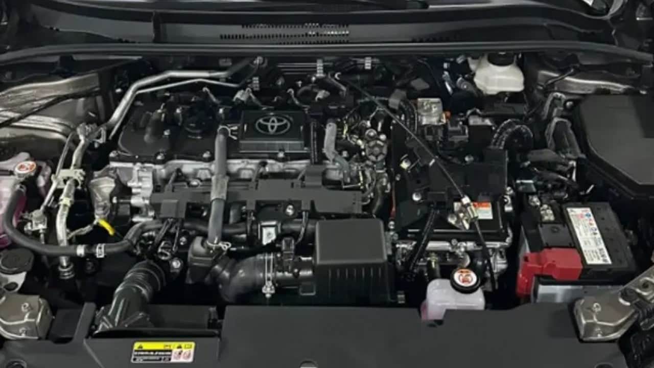 Foto - Türkiye’de çok seviliyor! Yeni Toyota Corolla yollara indi