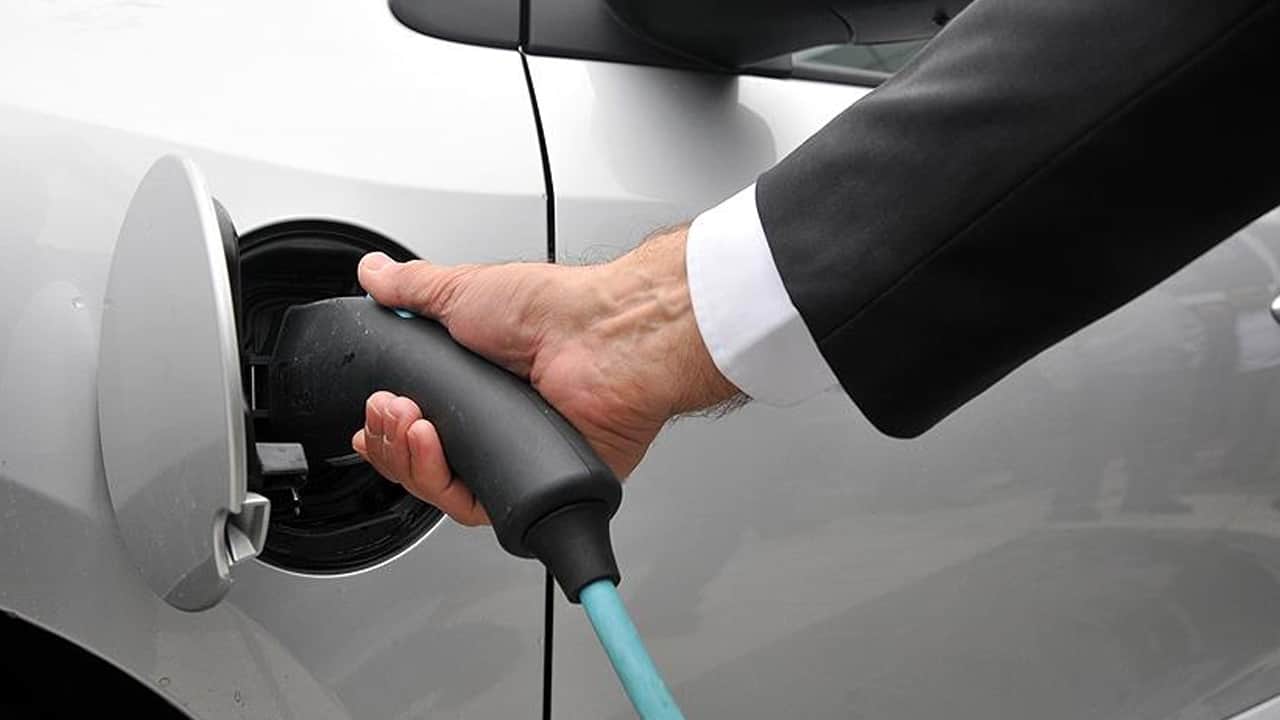 Foto - Türkiye’de elektrikli araçlar patladı! Yakıt depoları titriyor! Büyük dönüşüm hız kesmiyor! 