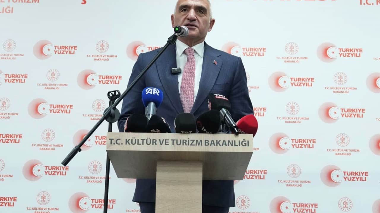 Foto - Türkiye’de kütüphanesiz yer kalmayacak! Bakan Ersoy açıkladı: Son 8 yılda 221 yeni kütüphane hizmete açıldı!