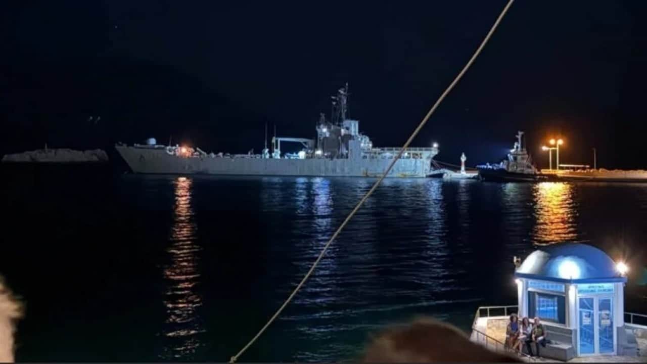 Foto - Türkiye'den çekinip hava savunma sistemlerine gece yarısı operasyonu yaptılar: Silahlar gemilere doldurulup götürüldü