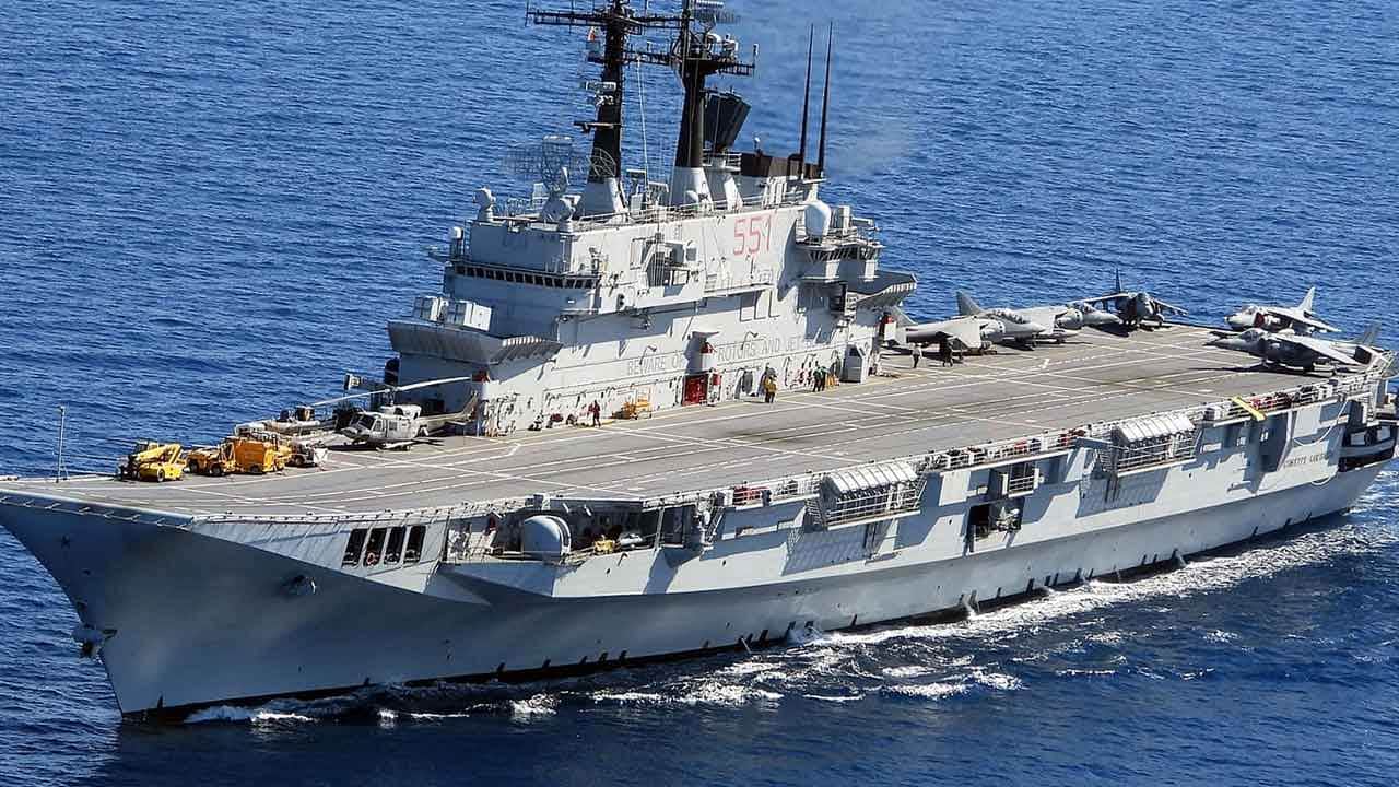 Foto - Türkiye'den çılgınlar gibi savunma ürünü alan ülkenin kafasını karıştıracaklar: Bedava uçak gemisi verdiler