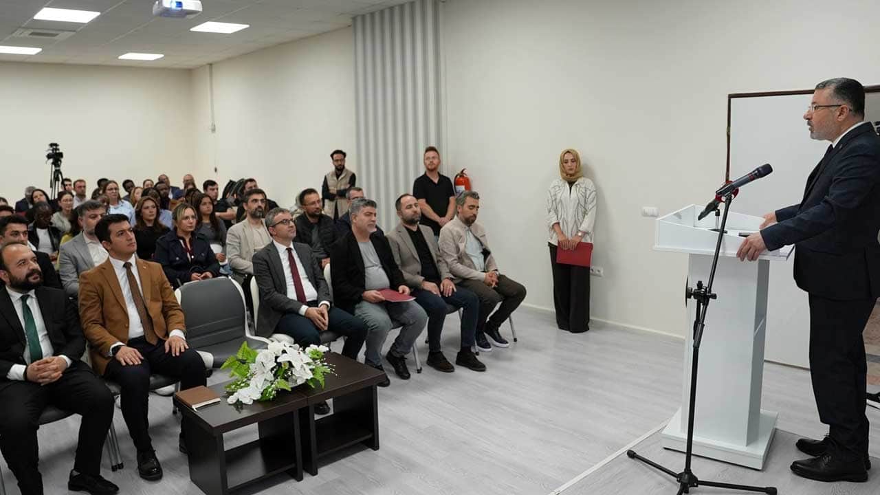 Foto - Türkiye'den kaçışa son verecek hamle! Karabük Üniversitesi'nden tersine beyin göçü için dev yol haritası!