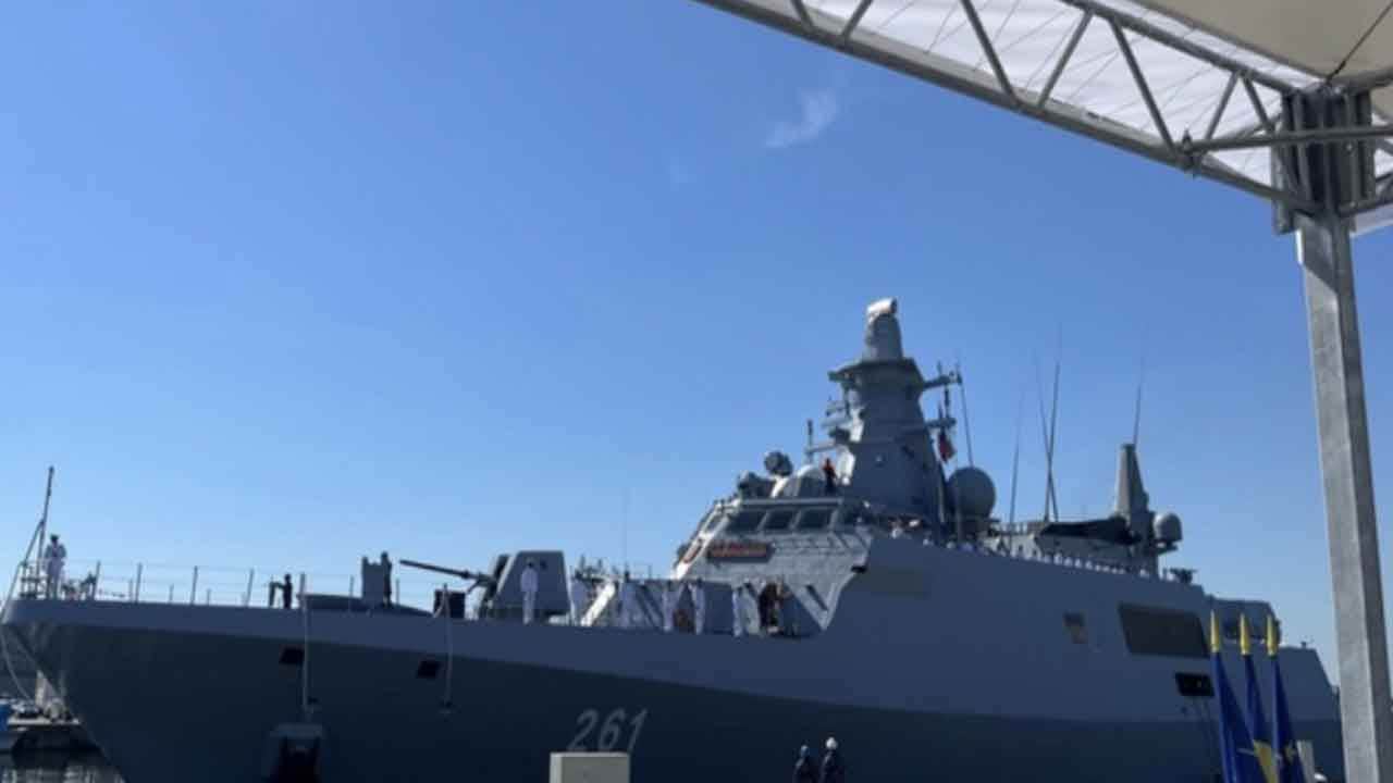 Foto - Türkiye'den savaş gemisi alıp canavara dönüştürdüler: Üstünde yok yok