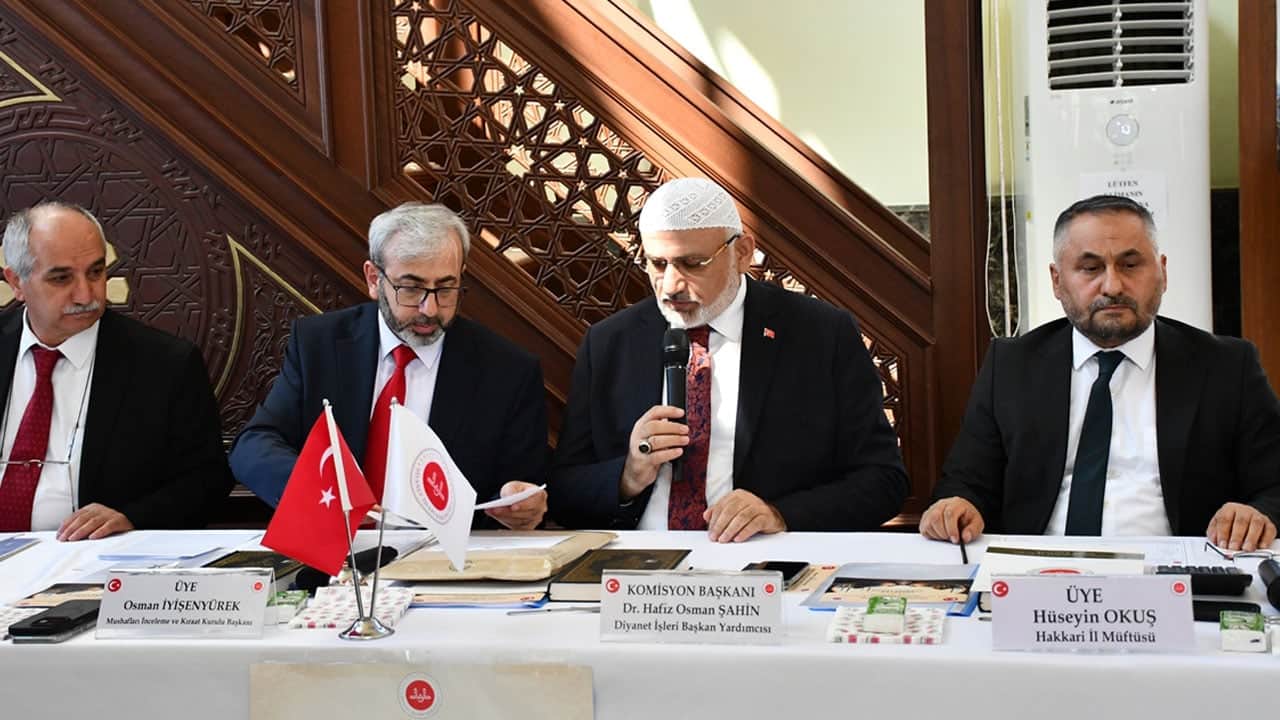 Foto - Türkiye’nin 10 bölge finalisti yarıştı: Hafızlar Hakkari’de gönüllere dokundu