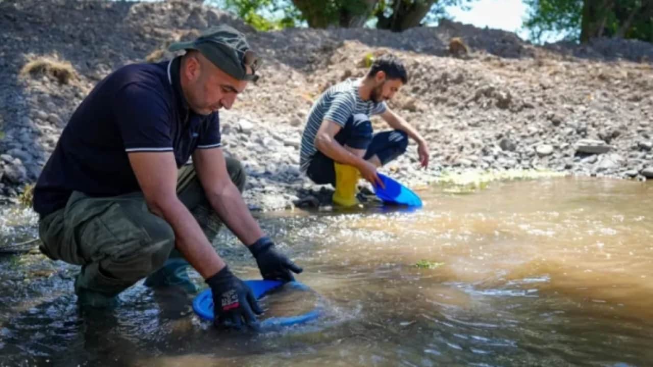 Foto - Türkiye’nin altın akan dereleri! Kumun altında servet yatıyor
