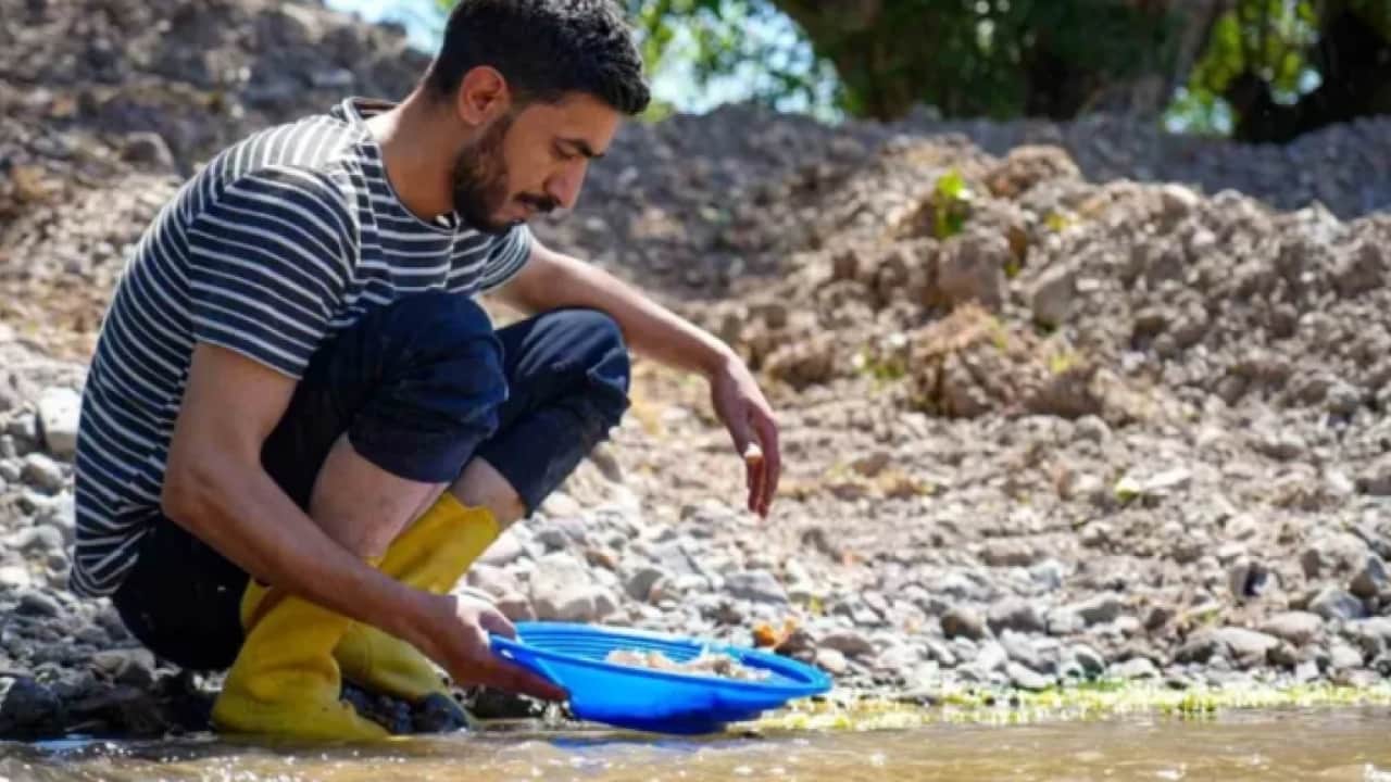 Foto - Türkiye’nin altın akan dereleri! Kumun altında servet yatıyor