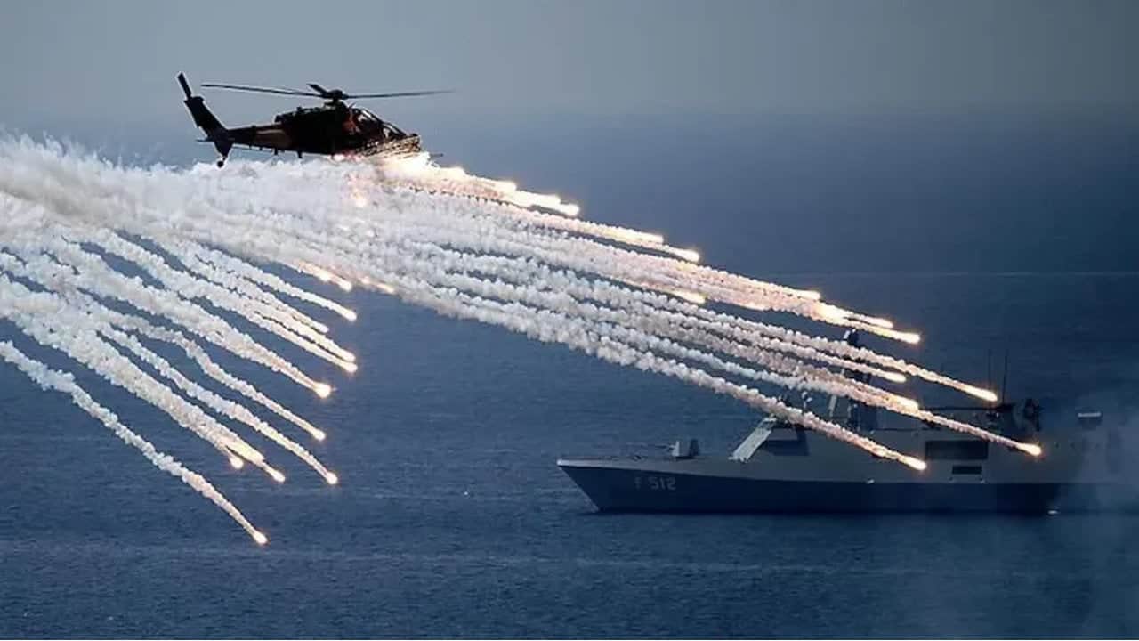 Foto - Türkiye’nin hamlesi Yunanistan’ı fena panikletti! Denizaltılar ve gözetleme araçları kritik noktalara yığıldı