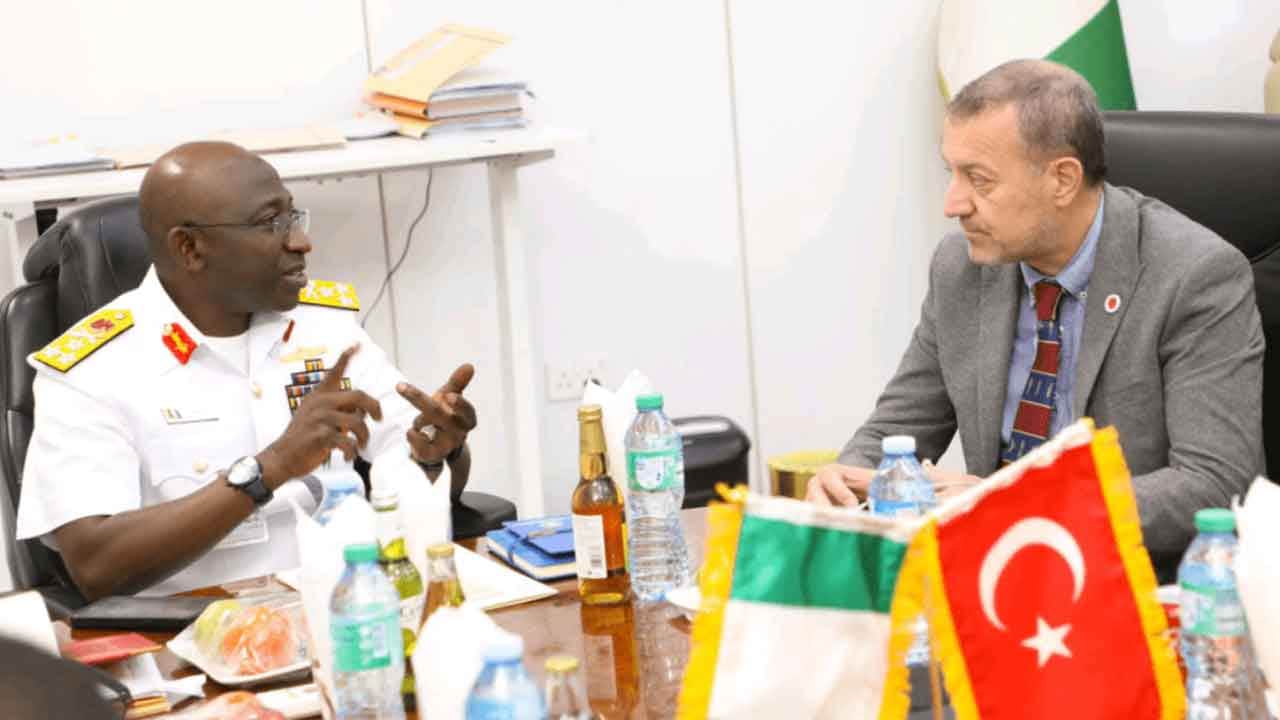 Foto - Türkiye'nin kapısını çaldılar: Bize yardım edin savaş gemisi üretelim