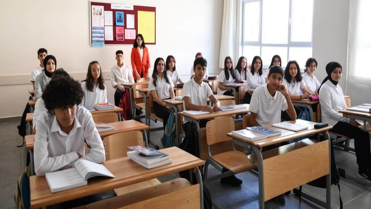 Foto - Türkiye’nin tüm illerine yazı gönderildi! Ortaokul ve liselerde yeni dönem başlıyor