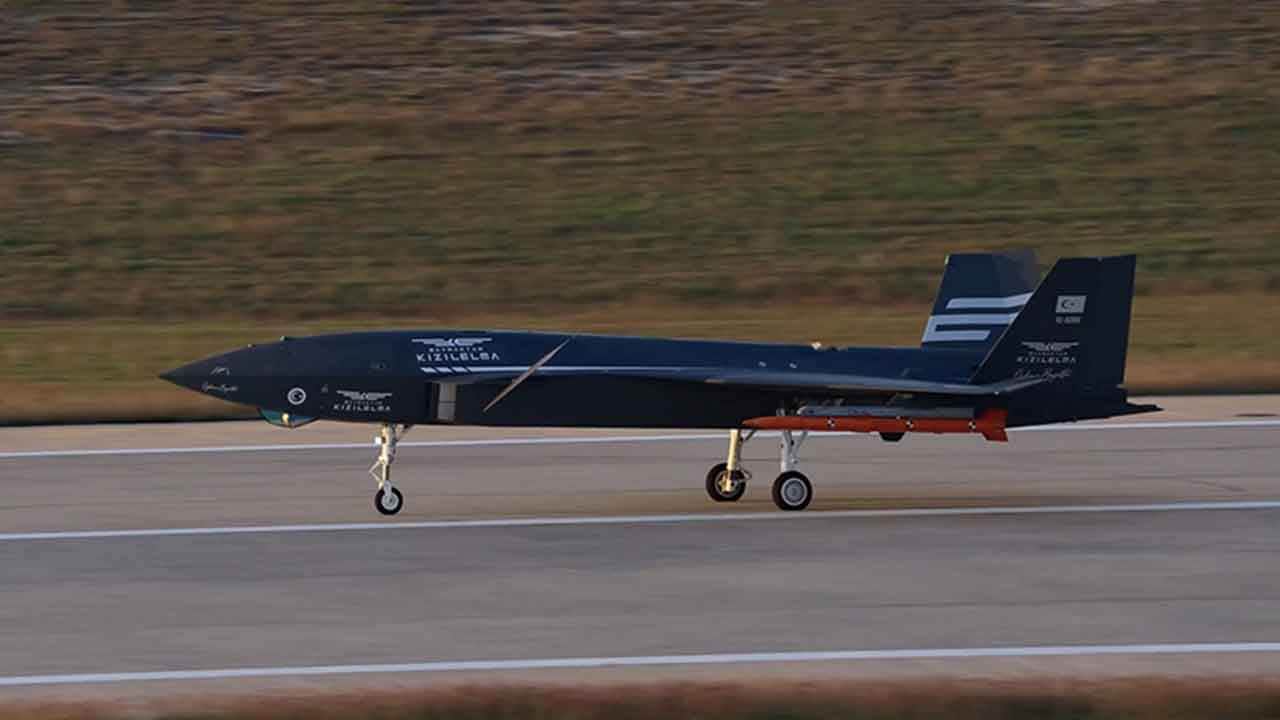 Foto - Türkiye'nin yeni savaş uçağı korkuttu: Süreç bizim için karmaşık hale geldi