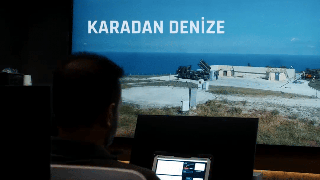 Foto - Türkiye'nin yeni vurucu gücü sahneye çıktı! ÇAKIR havada, karada ve denizde de hedefi affetmedi