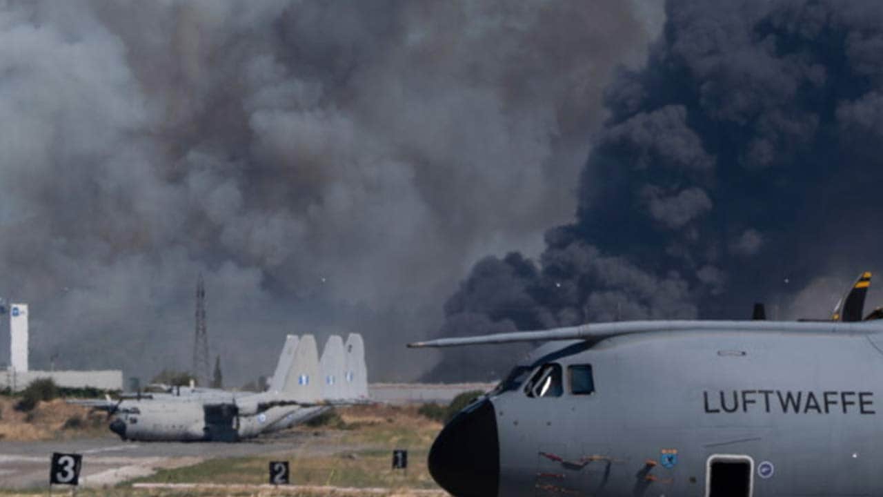 Foto - Türkiye'ye aba altından sopa göstermeye kalkıyorlardı... Savaş uçağı çakıldı! Pilotların durumu belli oldu