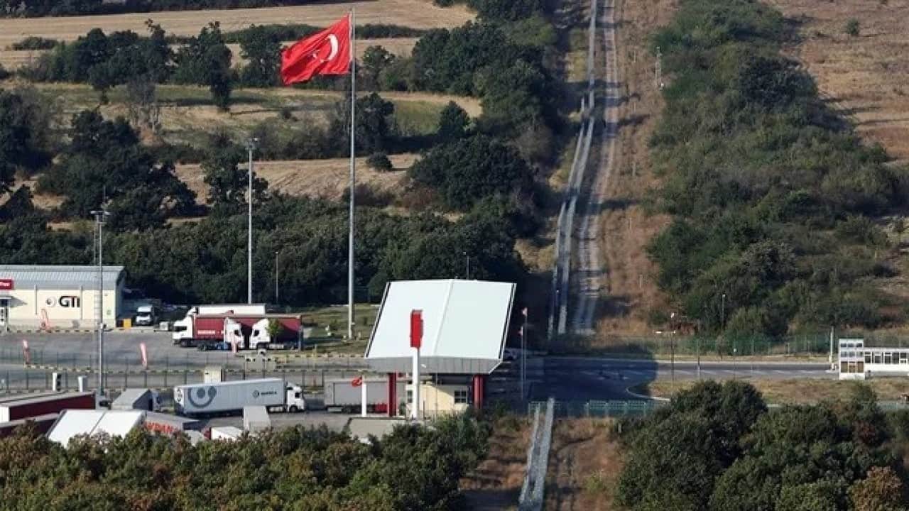 Foto - Türkiye'ye devasa doğalgaz borcu takan ülkeyi korku sardı: Sınır hattını işaret ettiler