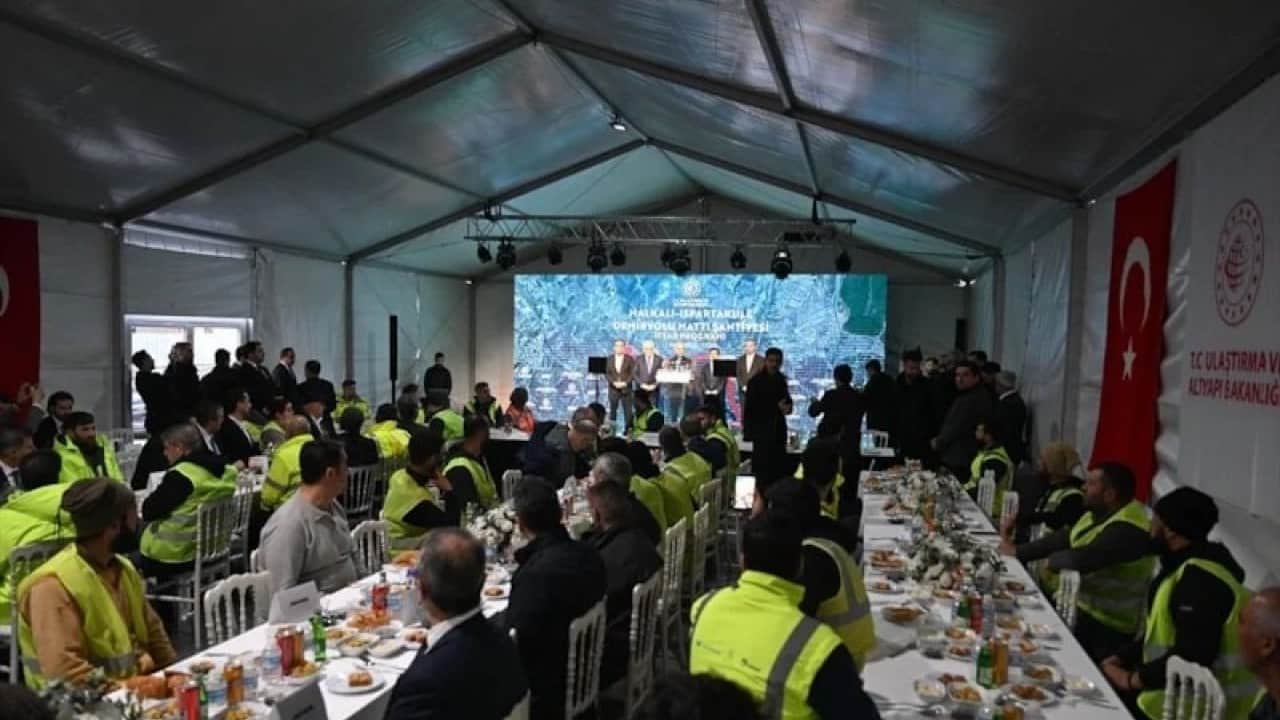 Foto - Türkiye'ye ilan edildi: 4 saatlik yol 1 saat 30 dakikaya düşecek