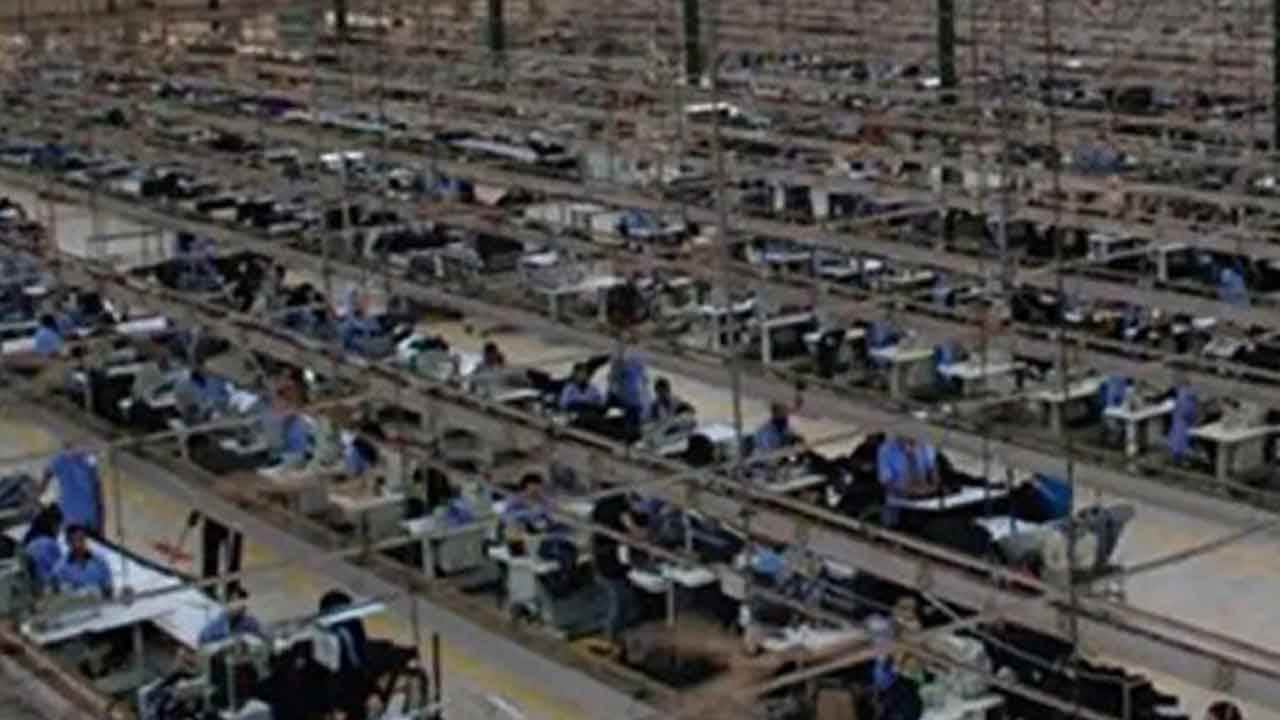 Foto - Türkiye'yi bırakıp Mısır'a fabrika kurmaya giden tekstilcinin dünyası başına yıkıldı