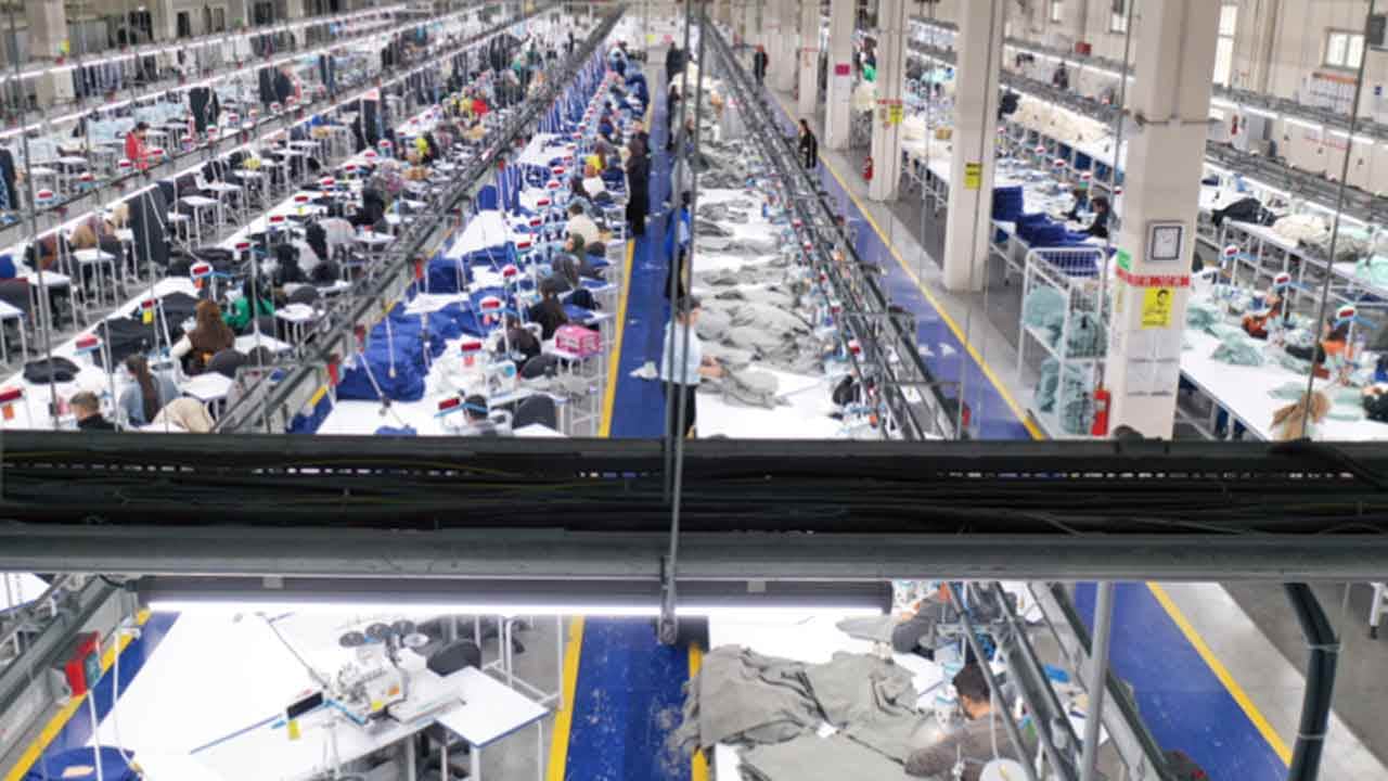 Foto - Türkiye'yi bırakıp Mısır'a fabrika kurmaya giden tekstilcinin dünyası başına yıkıldı