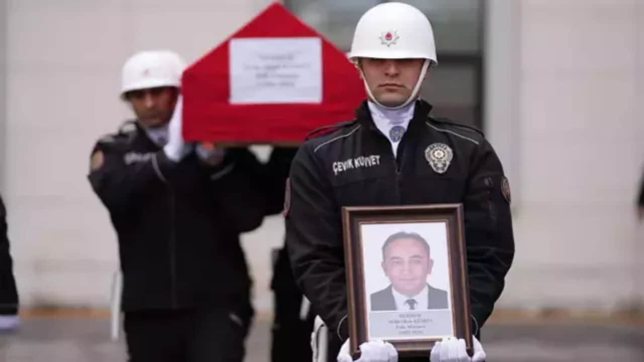 Foto - TÜVTÜRK istasyonunda büyük skandal! Polis memurunun dövülerek öldürüldüğü olay bakın niçin yaşanmış