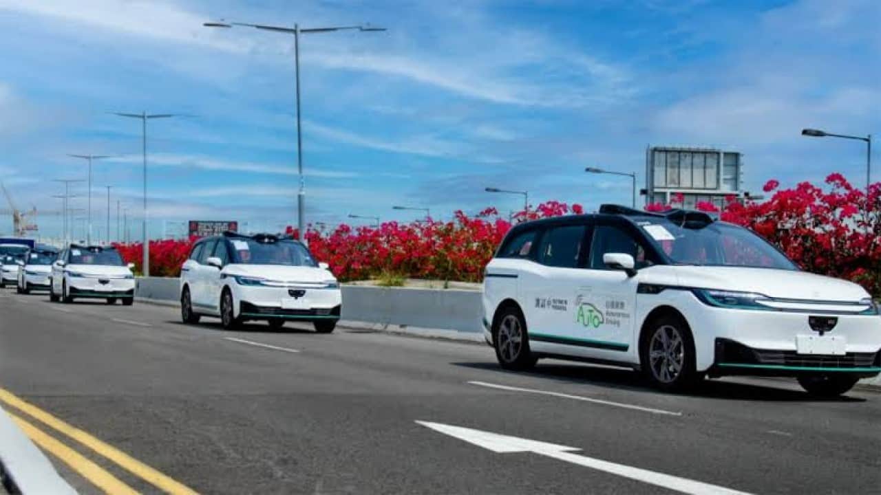 Foto - Uber ve Baidu’nun sürücüsüz taksileri Dubai yollarına çıktı