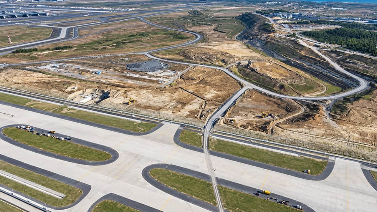 Foto - "Uçaklar inemez" diyenlere tarihi kapak! İstanbul Havalimanı’nda 4. pist tüm ezberleri bozdu