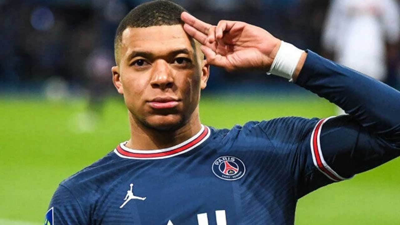 Foto - UEFA Uluslar Ligi'ndeki Türkiye maçı öncesi Fransa'da Mbappe depremi