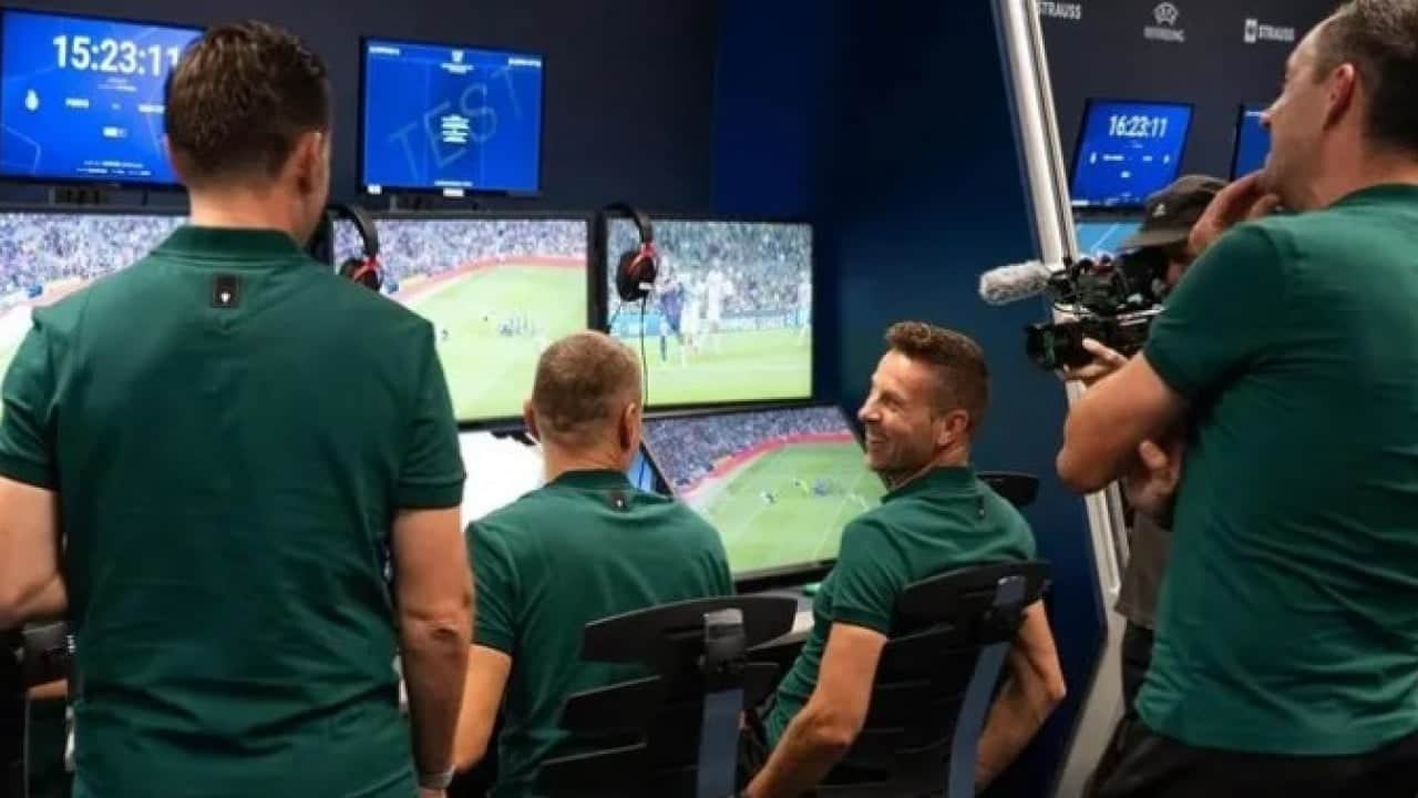 UEFA VAR operasyonlarını yeni merkezden yönetecek