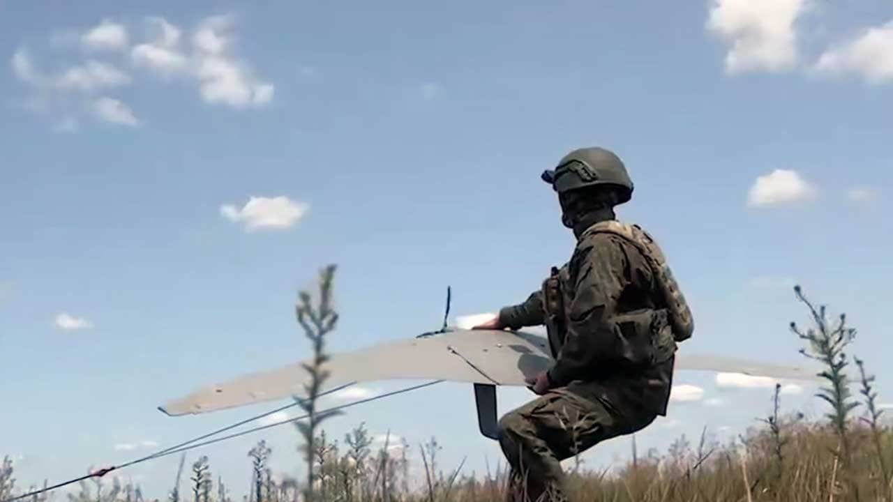 Foto - Ukrayna'nın etinden sütünden faydalanıyorlar! Savaş verileri şeytani şirkete gidiyor