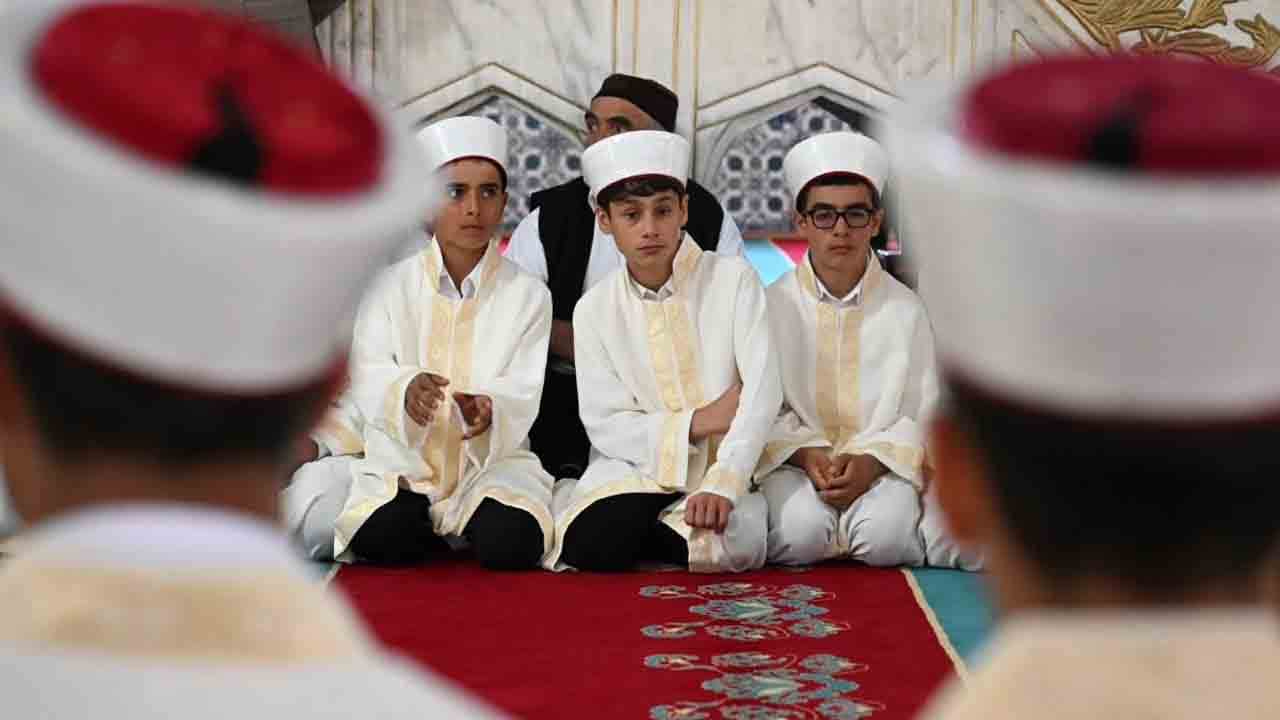 Foto - Ümmet sizlerle gurur duyuyor: 75 hafız hayaline kavuştu