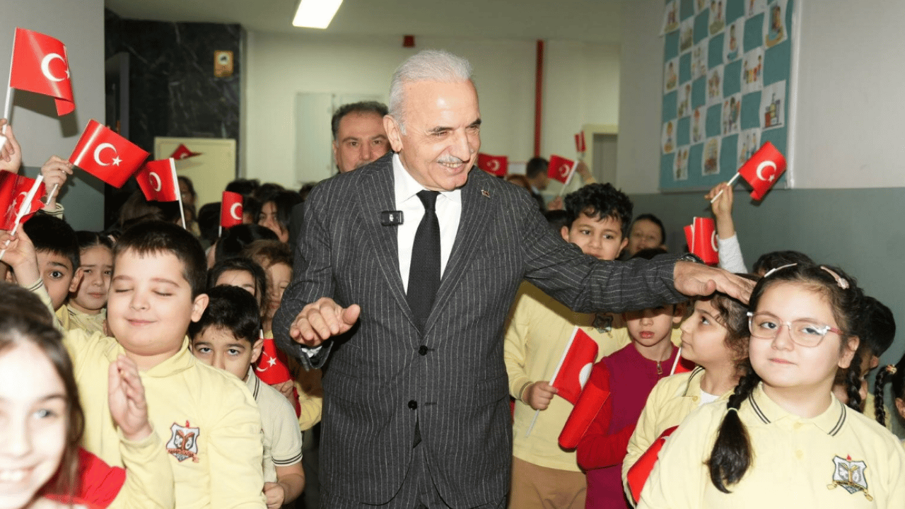 Foto - Ümraniye’de okullarda yaz mesaisi: Yeni eğitim dönemine pırıl pırıl hazırlanıyor