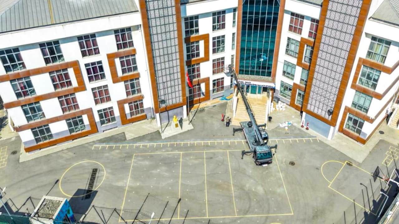 Ümraniye’de okullarda yaz mesaisi: Yeni eğitim dönemine pırıl pırıl hazırlanıyor