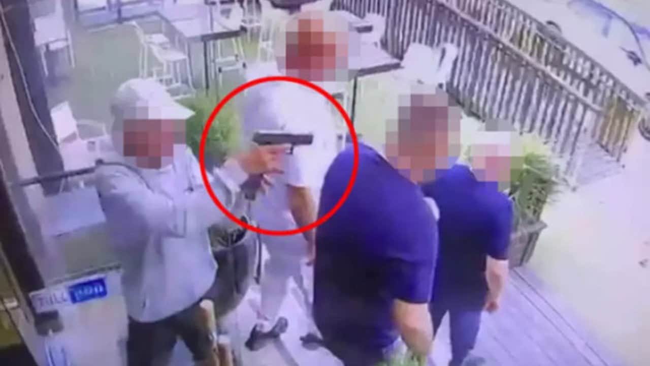 Foto - Ünlü mafya liderine güpegündüz suikast! Olay yerinde hayatını kaybetti: İşte korkunç anlar 