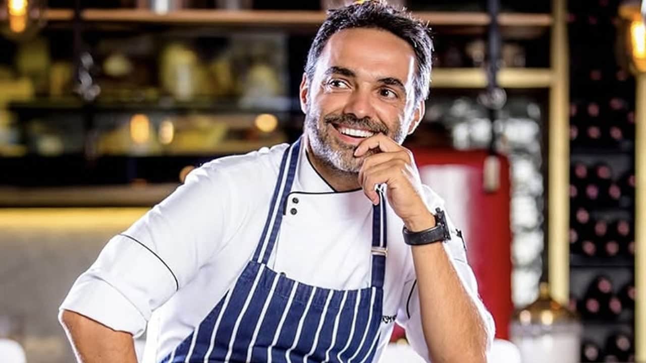 Foto - Ünlü usta şef Arda Türkmen buna inanamadı: Michelin yıldızlı restoranda solucan çıktı diye paylaşım yaptı