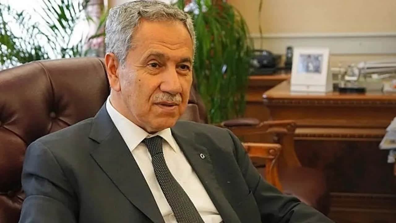 Foto - Ünü gazeteci ifşa etti: Bülent Arınç 'bizim arkadaşlarımız' diyerek o isimleri görevden almadı