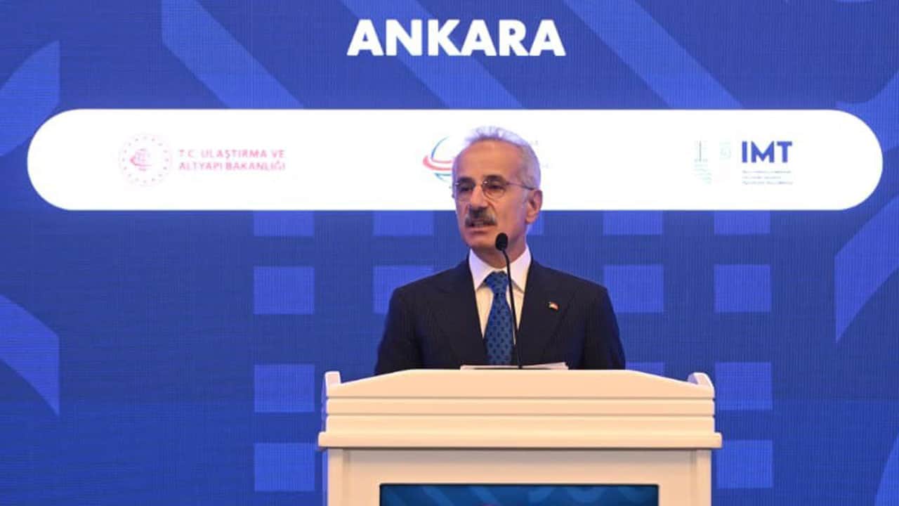 Foto - Uraloğlu, tarihi rakamları açıkladı: 24 yılda ulaştırma ve altyapıya 355 milyar dolar yatırım yaptık!