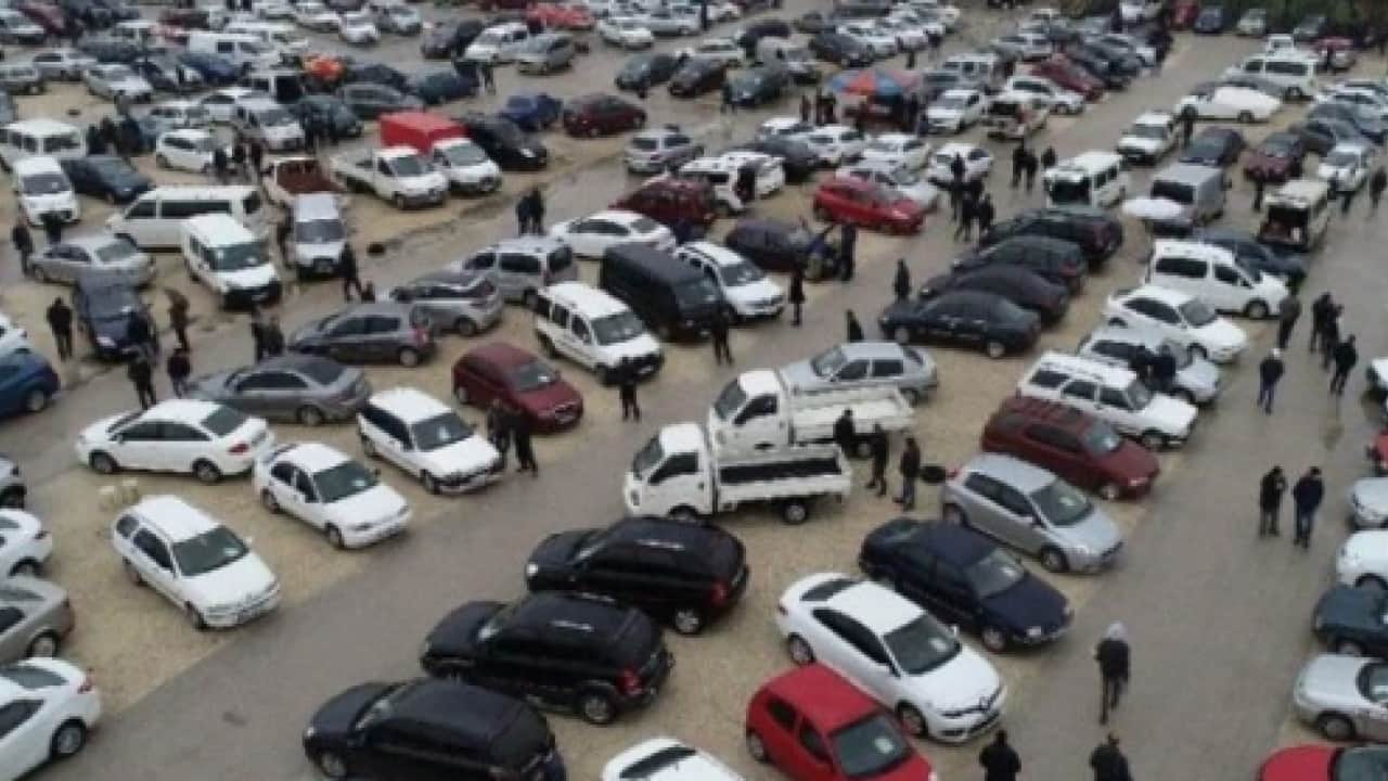 Üst üste 5 aydır gerilemesi sonrası... İkinci el araç pazarında kriz derinleşiyor...