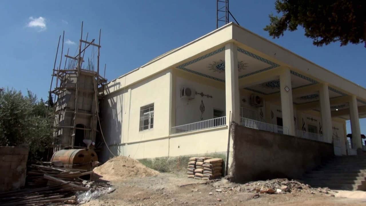 Foto - Ustalık babadan oğluna geçti... Kibar Feyzo’daki minarenin arkasından aile hikayesi çıktı!