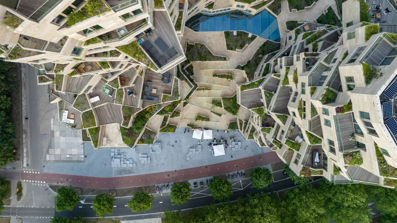 Foto - Uzaktan bakan dağ sanacak! Bakın şehrin göbeğine neden 7 dev kaya yerleştirilecek?