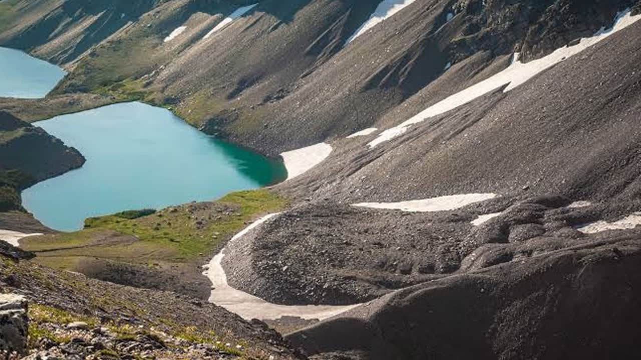 Foto - Üzerinden yürüyenler fark etmiyor! Kayaların altında 48 milyar ton buz saklı