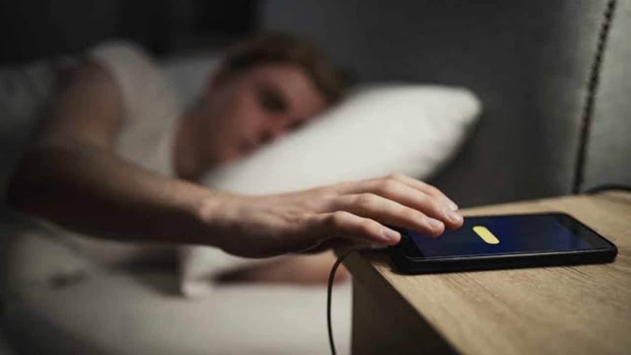 Foto - Uzmanlardan akıllı telefon uyarısı: 4 belirtiye dikkat!
