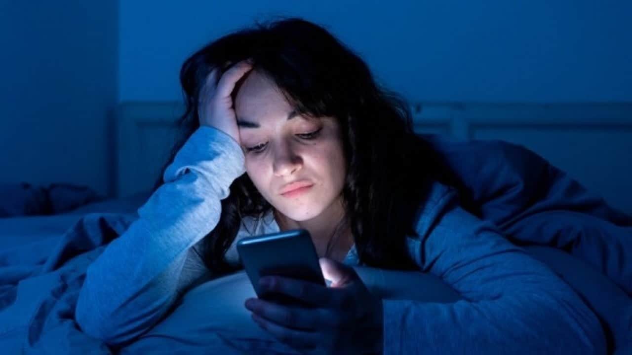 Foto - Uzmanlardan akıllı telefon uyarısı: 4 belirtiye dikkat!